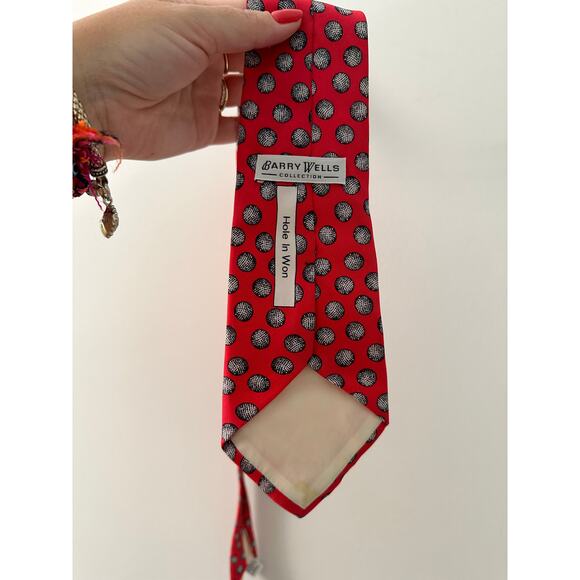 Barry Wells Red Necktie Golf Theme 'Hole in Won' Made in Italy 100% Silk Vintage - Picture 5 of 8